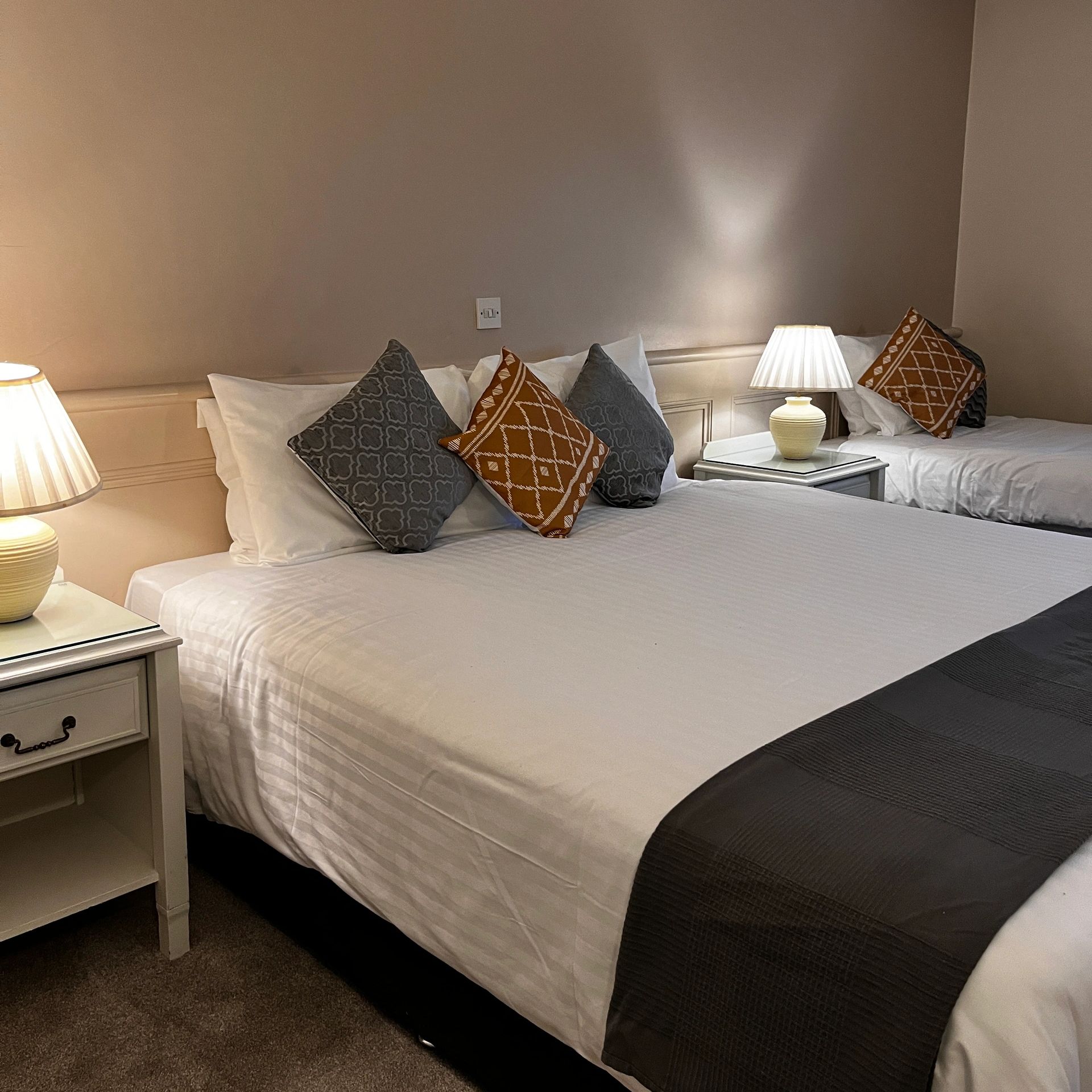 Book Now The Lough & Quay